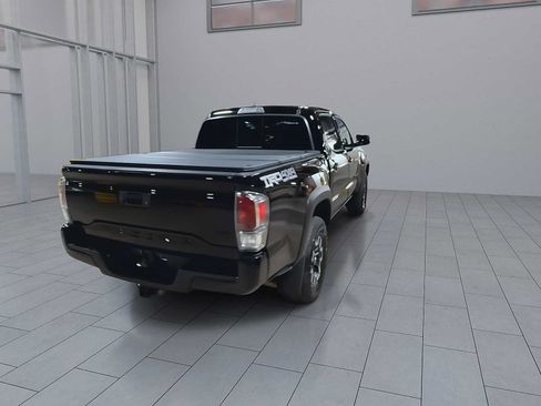 Used 2023 Toyota Tacoma TRD Off-Road w/ TRD Premium Off Road Package AWD/4WD image 8