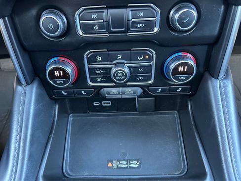 Used 2021 Chevrolet Tahoe Z71 w/ Luxury Package image 32