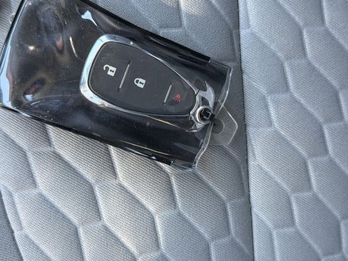 Used 2018 Chevrolet Equinox LS AWD/4WD image 35