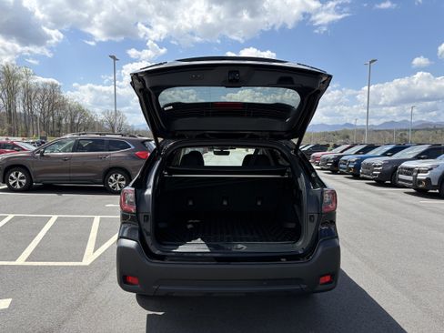 Certified 2025 Subaru Outback Onyx Edition AWD/4WD image 11