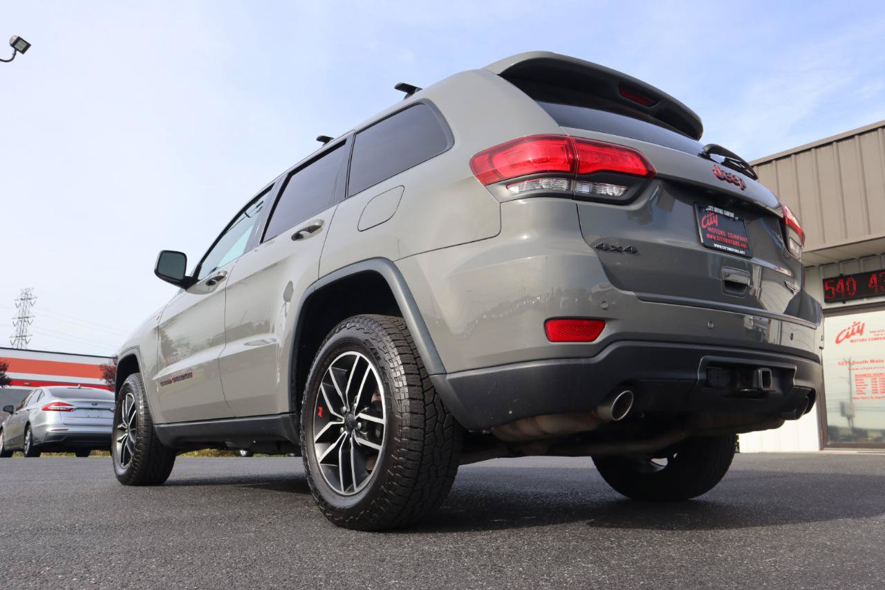 Used 2021 Jeep Grand Cherokee Trailhawk w/ Trailhawk Luxury Group AWD/4WD image 19