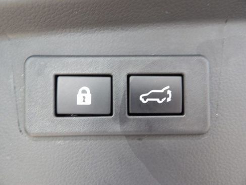 Certified 2025 Subaru Outback Premium w/ Popular Package #1A AWD/4WD image 25
