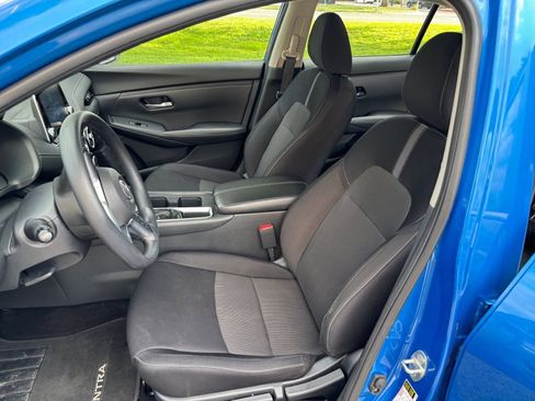 Used 2025 Nissan Sentra SV FWD image 31