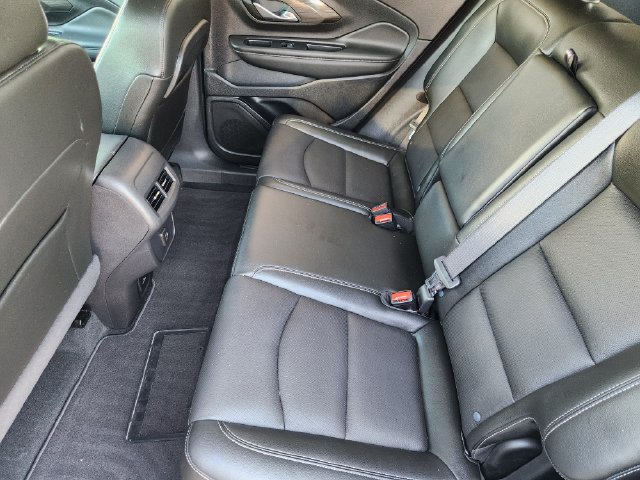 Used 2024 GMC Terrain SLT w/ Elevation Edition FWD image 30