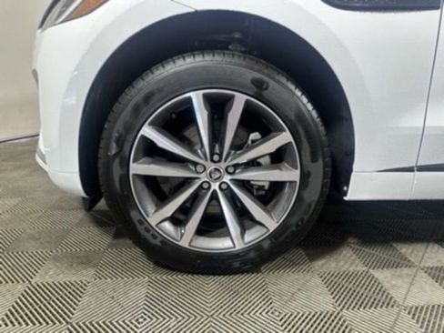 New 2026 Jaguar F-PACE R-Dynamic S image 9