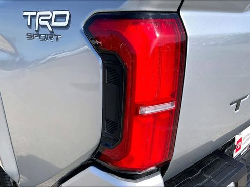 Used 2024 Toyota Tacoma TRD Sport image 28