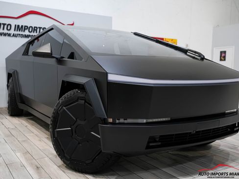 Used 2024 Tesla Cybertruck Cyberbeast image 26