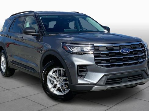 Used 2026 Ford Explorer Active image 3