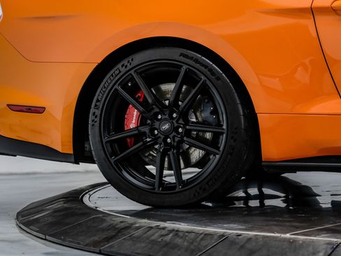 Used 2021 Ford Mustang Shelby GT500 w/ Technology Package image 89