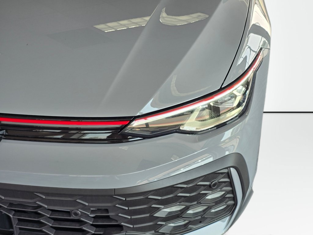 New 2026 Volkswagen GTI SE FWD image 10