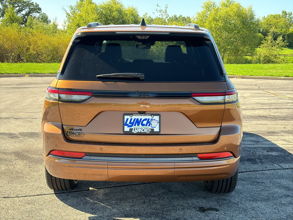 New 2027 Jeep Grand Cherokee Limited AWD/4WD image 3