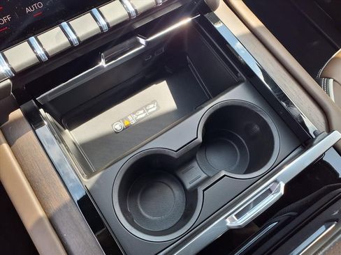 New 2026 GMC Yukon XL Denali Ultimate w/ LPO, Get Active Package image 13