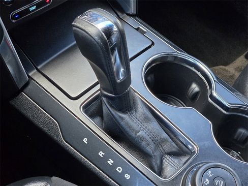 Used 2016 Ford Explorer Limited image 22