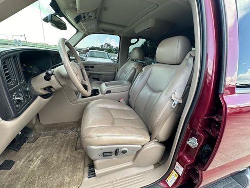 Used 2006 Chevrolet Suburban LTZ w/ Preferred Equipment Group AWD/4WD image 23