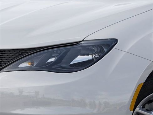 New 2025 Chrysler Voyager LX image 10