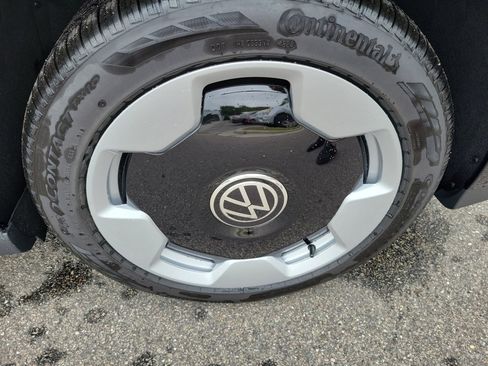 New 2025 Volkswagen ID. Buzz Pro S image 27