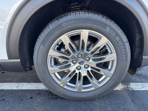 New 2026 Ford Explorer Active w/ Active Comfort Package image 12