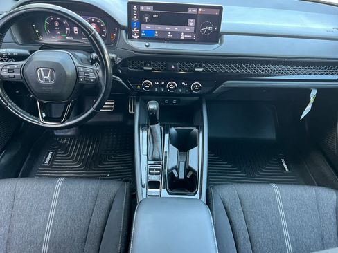 Used 2023 Honda Accord Sport image 4