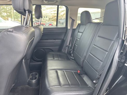 Used 2016 Jeep Patriot High Altitude image 15