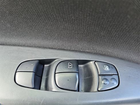 Used 2019 Nissan Sentra SR image 26