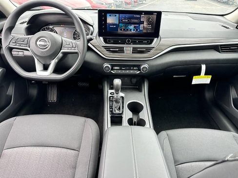 Certified 2026 Nissan Altima 2.5 SV w/ SV Special Edition Package FWD image 6