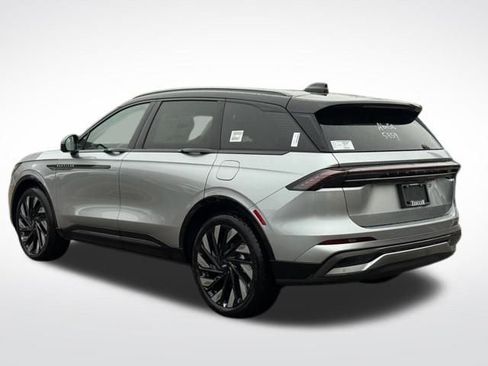 New 2026 Lincoln Nautilus Reserve w/ Jet Appearance Package image 8