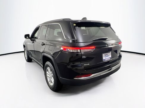 Used 2023 Jeep Grand Cherokee Laredo image 7