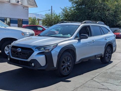 Used 2025 Subaru Outback Onyx Edition image 8