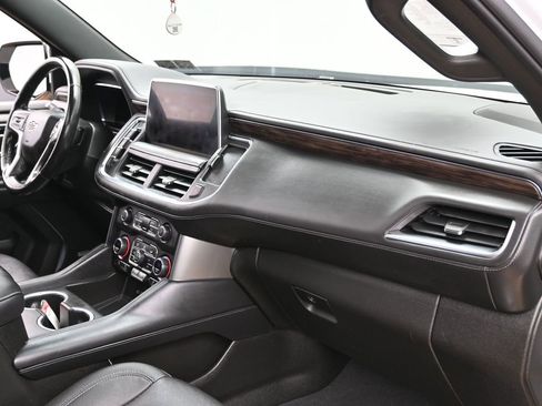 Used 2022 Chevrolet Tahoe Z71 w/ Luxury Package image 40