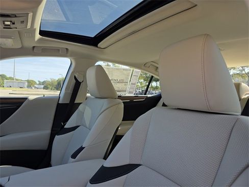 New 2025 Lexus ES 350 w/ Premium Package image 21