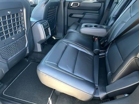 New 2025 Ford Bronco Badlands image 16