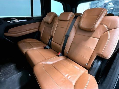 Used 2017 Mercedes-Benz GLS 450 4MATIC image 35