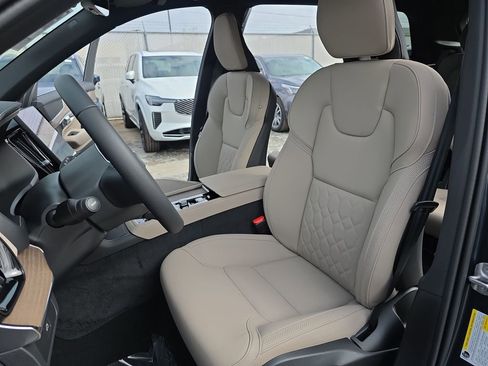 New 2026 Volvo XC90 B6 Plus image 25