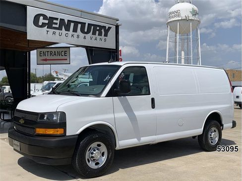 Used 2021 Chevrolet Express 2500 w/ Driver Convenience Package RWD image 1