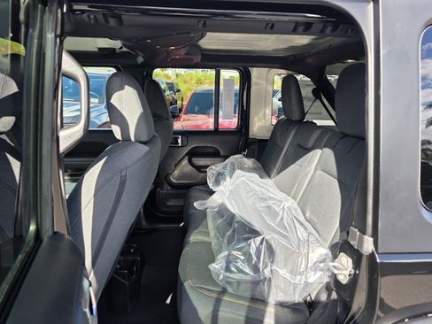 New 2026 Jeep Wrangler Unlimited Sport AWD/4WD image 17