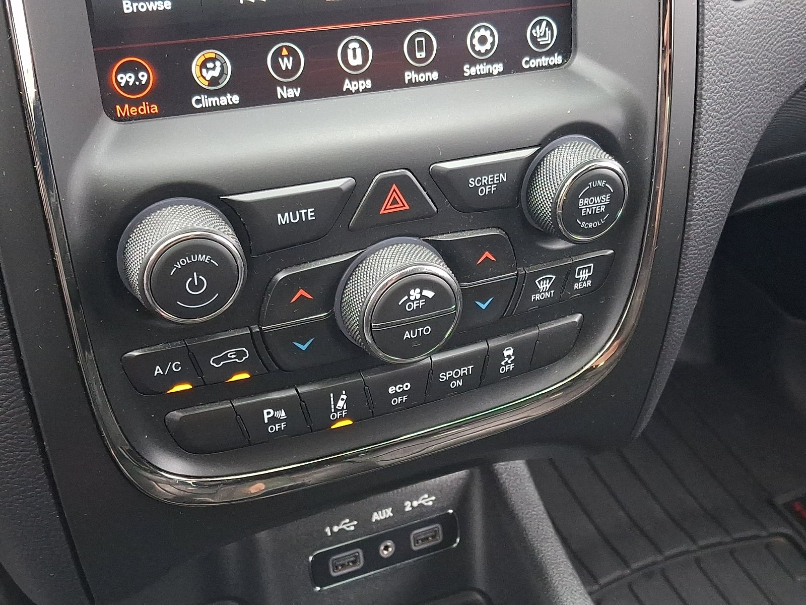 Used 2020 Dodge Durango R/T w/ Technology Group AWD/4WD image 17