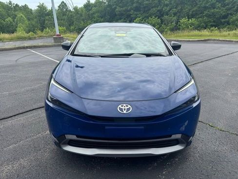 Used 2023 Toyota Prius XLE FWD image 8