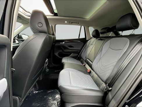 New 2026 Volkswagen Tiguan SE image 20