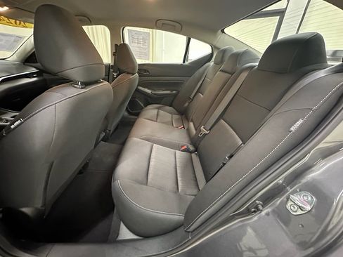 Used 2024 Nissan Altima 2.5 S image 18