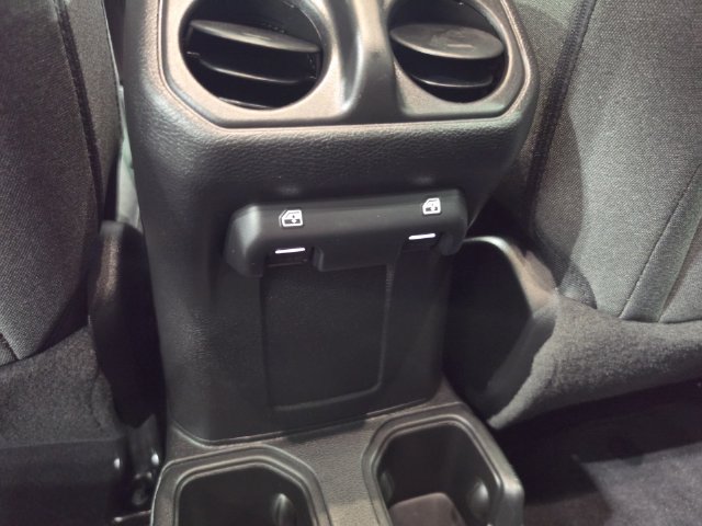 Used 2025 Jeep Wrangler Unlimited Sport AWD/4WD image 25