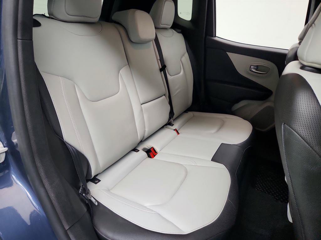 Used 2022 Jeep Renegade Limited AWD/4WD image 28