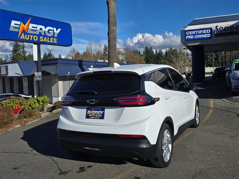 Used 2022 Chevrolet Bolt LT image 3