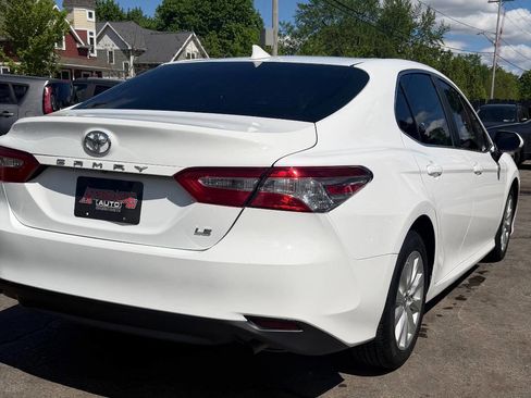 Used 2019 Toyota Camry LE FWD image 13