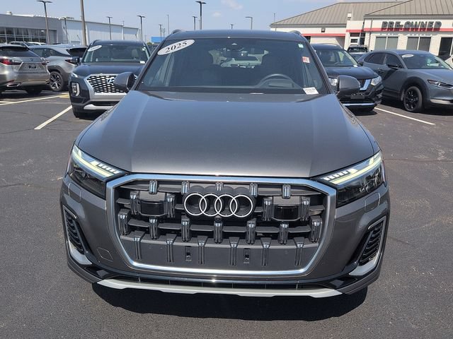 Used 2025 Audi Q7 3.0T Prestige AWD/4WD image 2