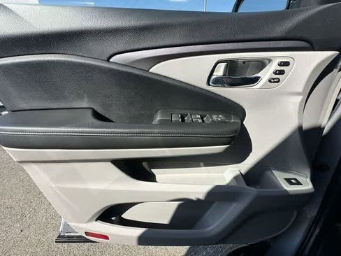 Used 2021 Honda Ridgeline RTL image 18