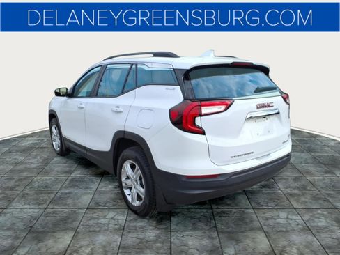 Used 2022 GMC Terrain SLE w/ Driver Convenience Package AWD/4WD image 5