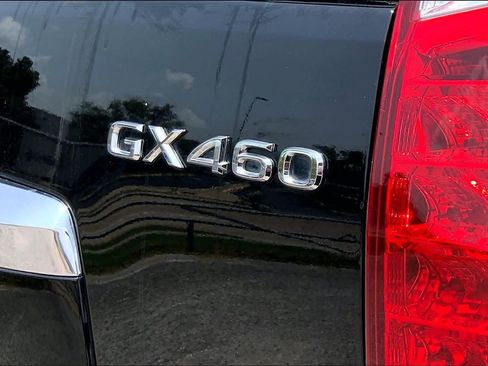 Used 2011 Lexus GX 460 w/ Convenience Pkg AWD/4WD image 29