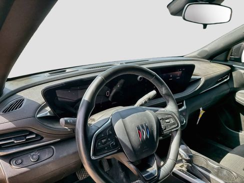 Used 2024 Buick Envista Preferred w/ Convenience I Package FWD image 11