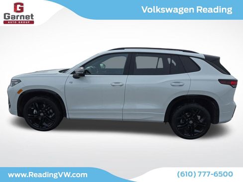 New 2026 Volkswagen Tiguan SE R-Line image 2