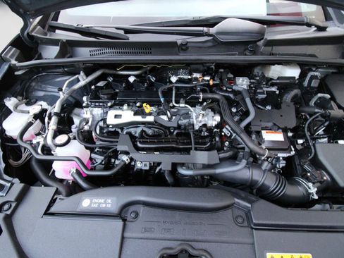 Used 2023 Toyota Prius LE image 16